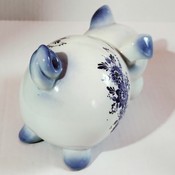Porcelain Piggy Bank with A Beautiful Design On Sides - Picture 4 of 8
